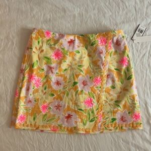 NWT Crown & Ivy Floral Skort